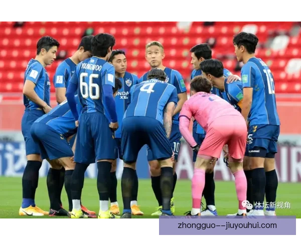 从小组鏖战到巅峰对决的世俱杯赛季走势阶段性全景总结