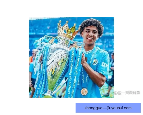 曼城正式宣布与后卫刘易斯续约未来稳固防线