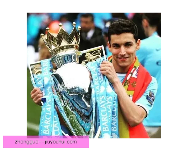 纳瓦斯宣布年底退役并与塞维利亚签终身合同一城一队传奇正式谢幕